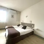 Hotel De 2*