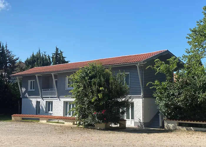 De ホテル Lamagistère